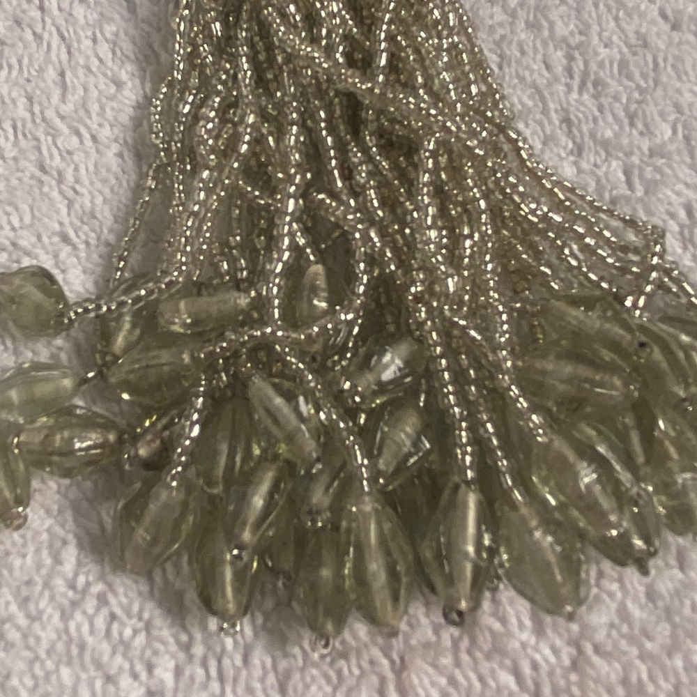 Set of 2 Beaded tassel Napkin Rings - Picture 4 of 4
